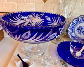 Taille Main Souffle Bouche - Blue crystal bowl France 