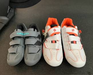 Peloton bike. Upgraded to new screen/processing unit a couple years ago, bike is 1st generation peloton. Includes spare replacement pedals, weights and mat.