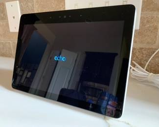 Amazon Echo Show 8. First gen. 