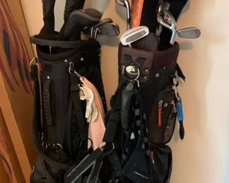 Men's Taylormade Golf Clubs.