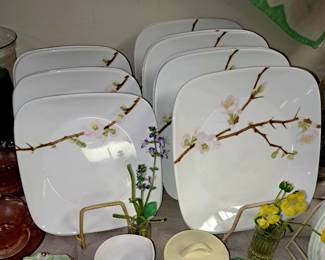 Corelle dishes
