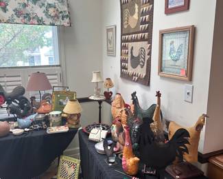 F87 - Lots *more* chicken decor. 