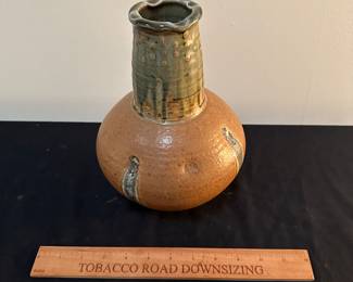 F148 - $25 Vase.  Rusty Sieck - Chicken Bridge Pottery. 