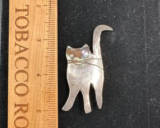 J48 - $12 Cat Brooch. 