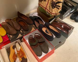 F173 - lots of gently used ladies shoes size 8. 