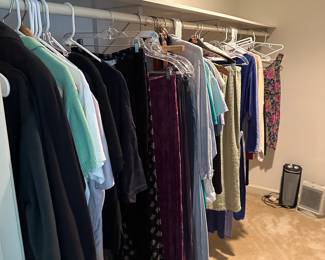 F136 - Lots of ladies clothing. 