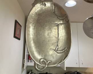 F59 - $20 - Vandor Pewter pig tray.