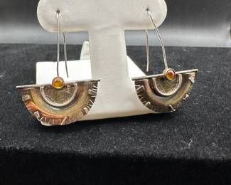 J21 - $30 Sterling & 18kt earrings. 