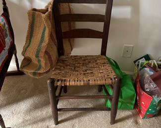 F139 - $20 Antique Chair