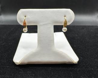 L24 - $125. Ed Levin 14kt gold & Pearl. Hangs 1/2". 