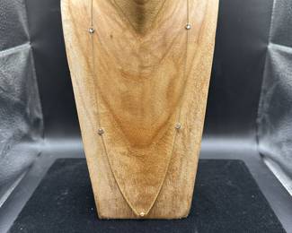 J12 - $125. 14kt gold Harten chain. 17.5" long. 