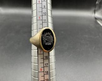 J1 - $200. Size 6. 10kt gold. UNC Class Ring 1970. 