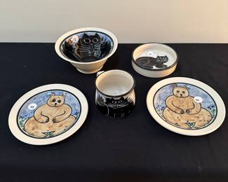 F15 - Karen Donleavy signed "KD" pottery. Prices range from $8-12