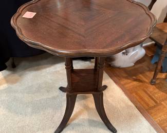 F50 - $45 pie crust side table. Measures 22" wide by 26" tall. Wiggly