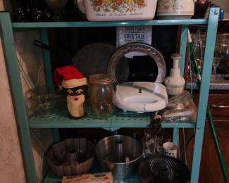 Pyrex - Kitchen Items