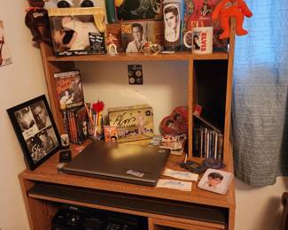 Elvis Presley Lover Lived Here - Lots of Elvis Memorabilia - Perfect Student Desk - It will be school time before you know it!