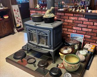 Cast iron pots/pans (stove NFS)