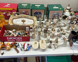 30+ Willow Tree figurines 