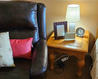 La-z-boy brown leather power lift recliner