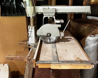 RADIAL AARM SAW