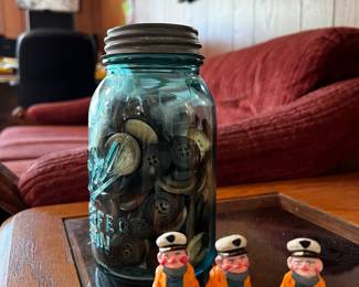JAR OF BUTTONS