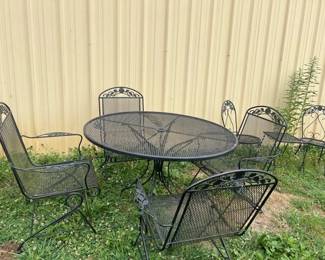 WROUGHT IRON TABLE 4 ROCKING CHAIRS