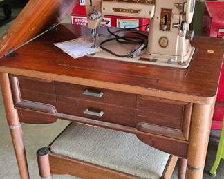 VINTAGE SEWING MACHINE AND TABLE
