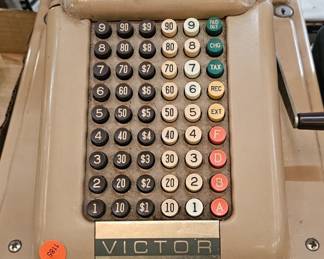 VINTAGE CASH REGISTER