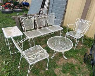 5 PC WROUGHT IRON WHITE PATIO SET