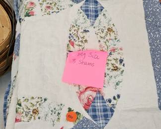 QUILT AND SHAMS
