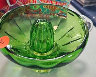GREEN GLASS JUICER