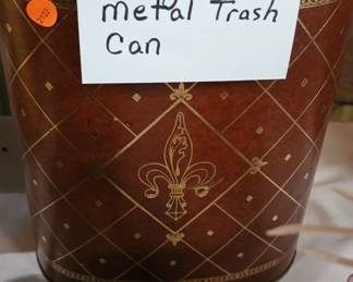 METAL TRASH CAN VINTAGE