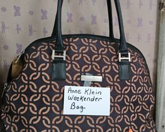 WEEKENDER BAG
