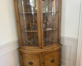 Drexel 4 Door Curved Corner Curio Cabinet (22"D x 36"W x 68-1/2"H)