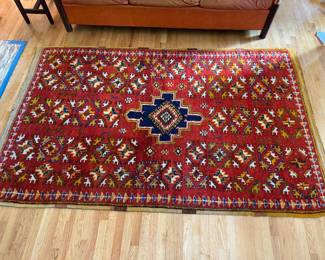Moroccan Handwoven Haut Atlas Rug Made in Marrakech (102"L x 63"W)