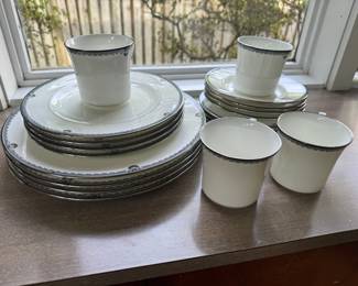 Mikasa "Car 35 Amadeus" Bone China (20pc)