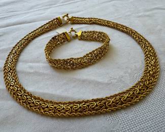 Matching Byzantine 10KT Gold Necklace & Bracelet