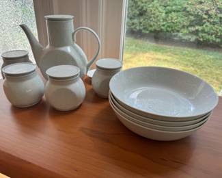 Noritake "Barbados" Younger Image China (14pc)