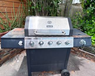Dyna-Glo Propane Grill