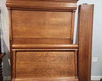 Awesome tiger oak bed - full size