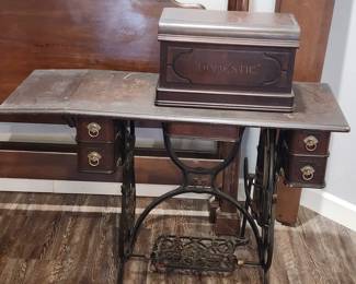 Treadle sewing machine
