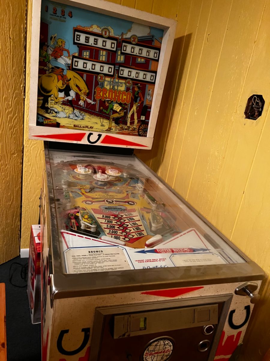 Gottlieb & CO vintage pinball machine