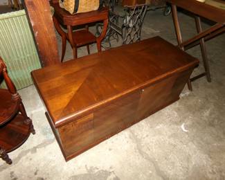 Lane Cedar Chest 