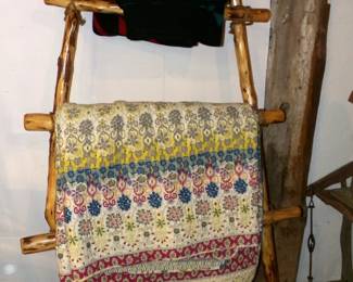 Quilt Rack with quilt and blanket
