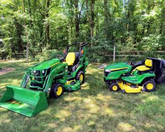 John Deere 1025 tractor/ John Deere X350 lawnmower 