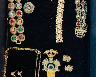 Vintage Jewelry 