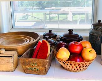 Primitive wood bowls