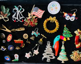 Holiday Pins