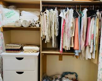 Tablecloths - Decorative  Pillows