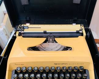 Remington Quiet-Riter Typewriter